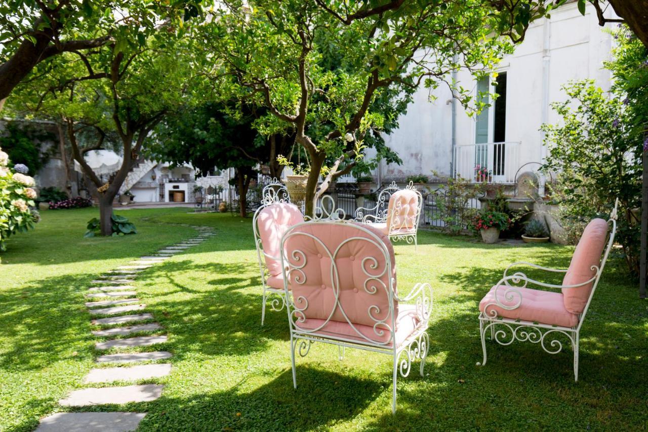 Отель Palazzo Cacace Relais Мета Экстерьер фото