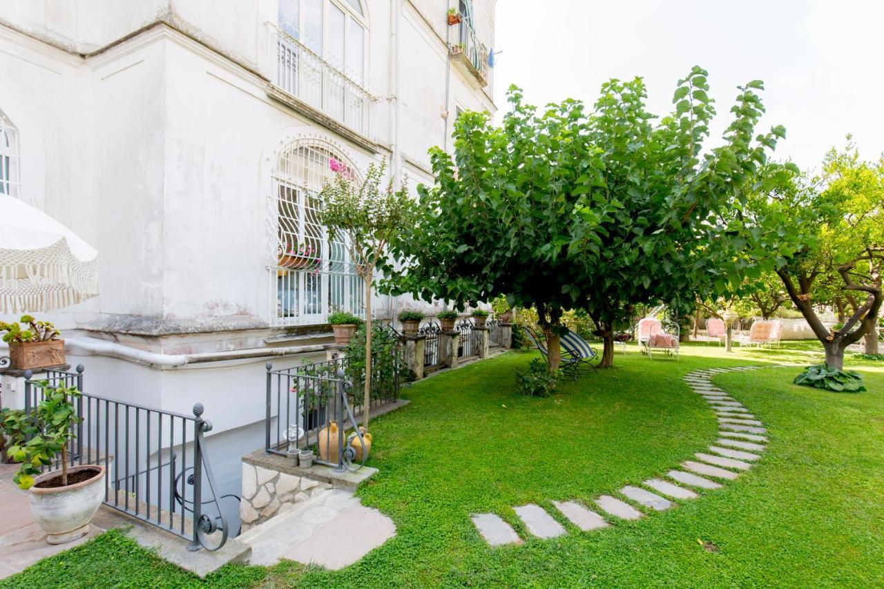 Отель Palazzo Cacace Relais Мета Экстерьер фото