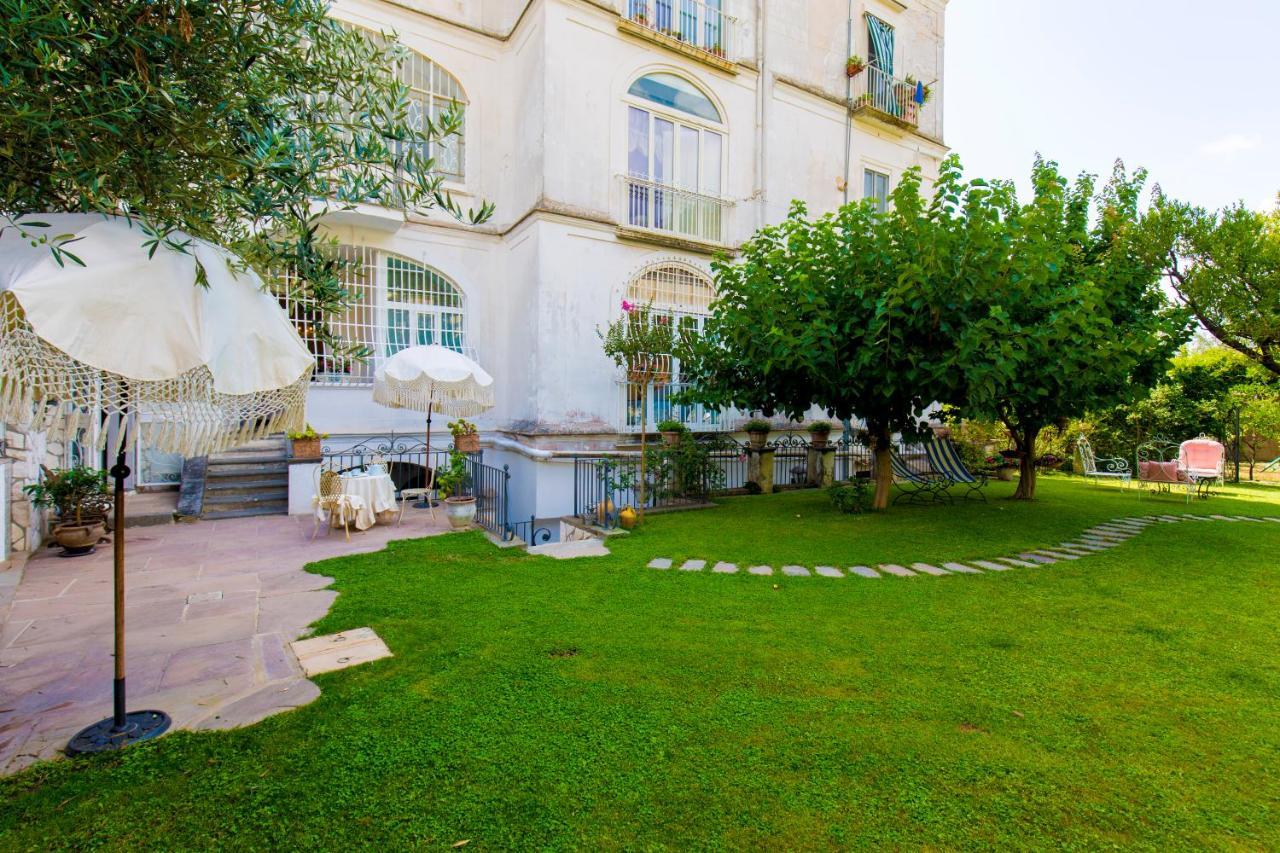 Отель Palazzo Cacace Relais Мета Экстерьер фото