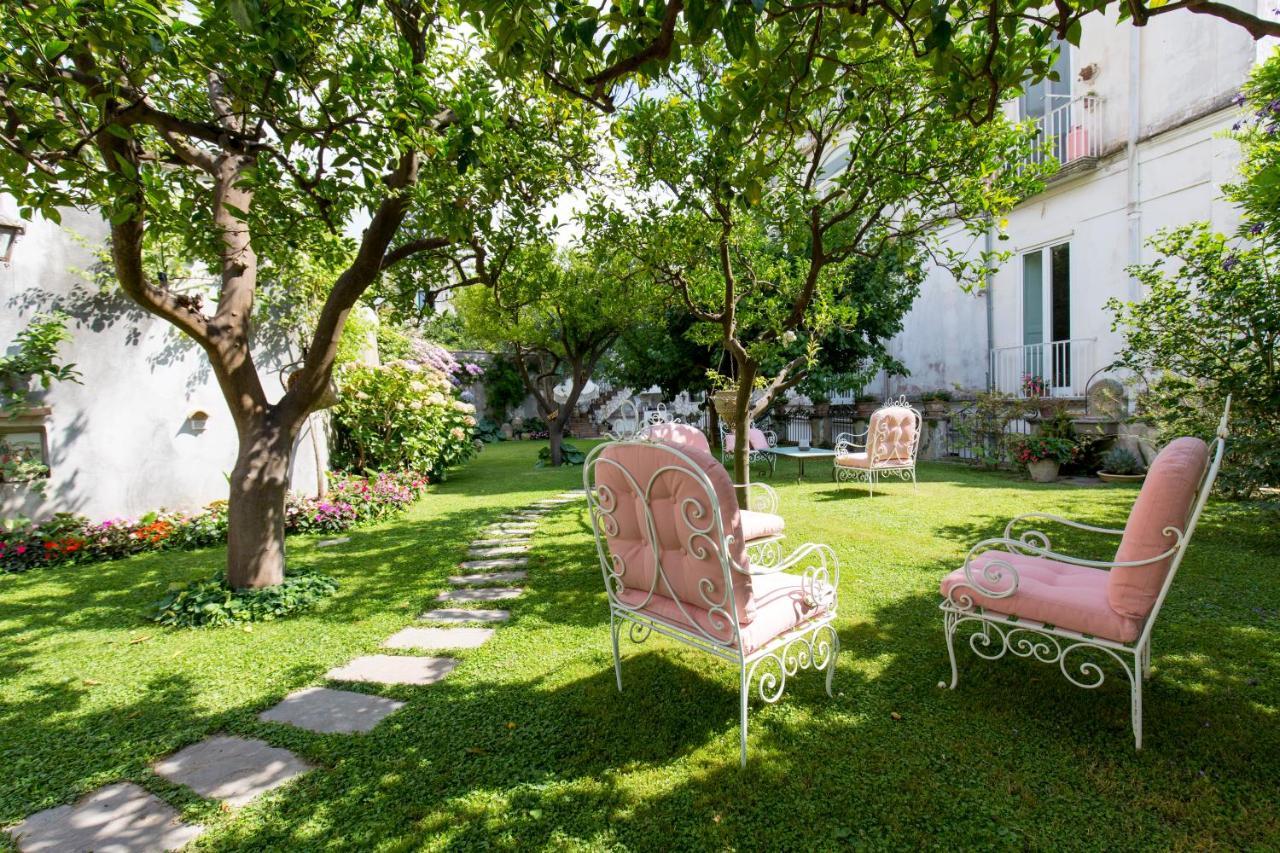 Отель Palazzo Cacace Relais Мета Экстерьер фото