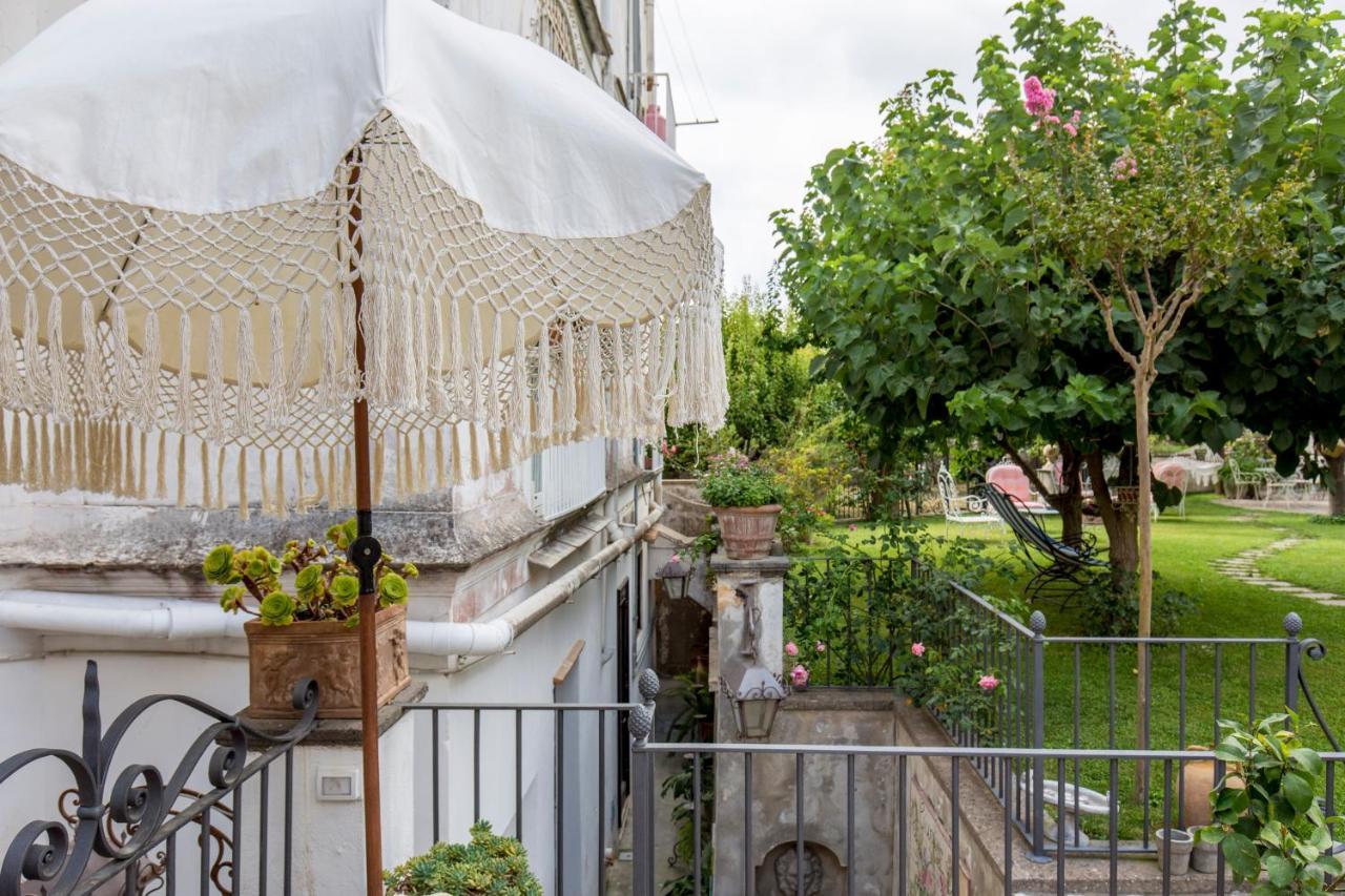 Отель Palazzo Cacace Relais Мета Экстерьер фото