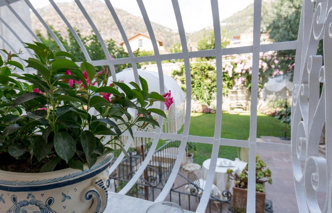 Отель Palazzo Cacace Relais Мета Экстерьер фото